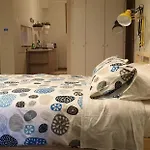 לינה וארוחת בוקר Casa Riccardo Urban B&bio קסטלאנה גרוטה